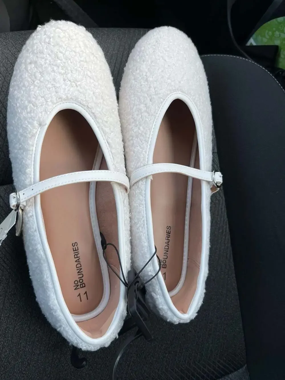 No Boundaries Women's Faux Shearling Mary Jane Flats, Size 11